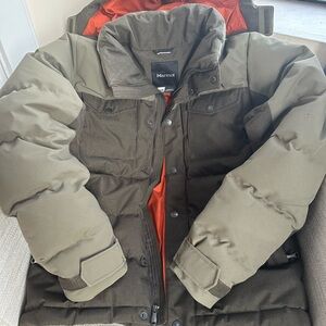 Marmot Men’s 700 Fill Down Hooded Parka-Size M-Winter Coat